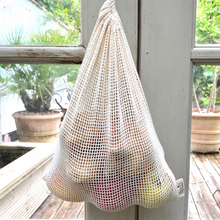 Load image into Gallery viewer, Nutley&#39;s Medium Cotton Vegetable Mesh Bag
